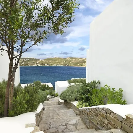 Seaspray House , Serifos